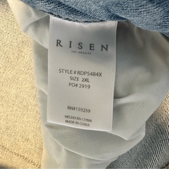 RISEN Los Angeles Women’s High Waisted, Cuffed Baggy Jeans, size 2XL (18) - Picture 6 of 10